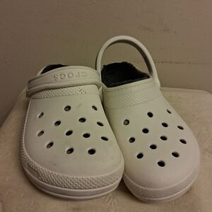 Womens Crocs White Clogs Mens Size 8, Womens Size 10 Unisex